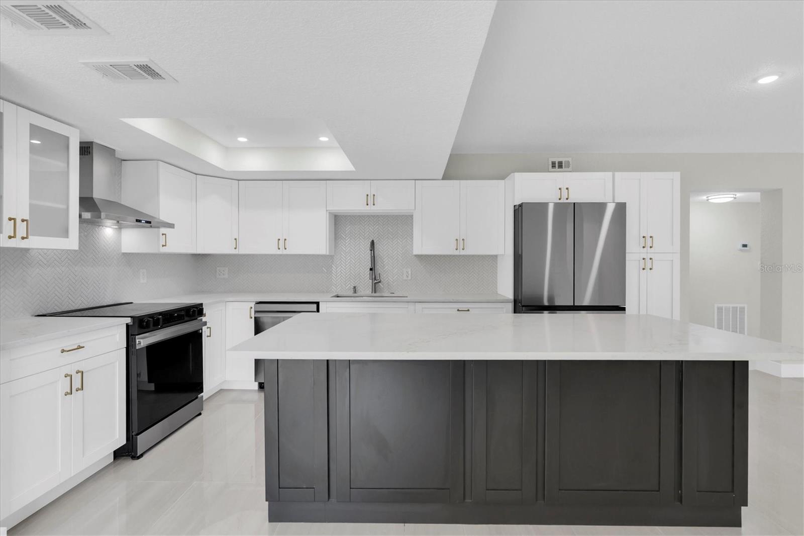 Image 14 of 46 For 7540 Sunshine Skyway Lane S P10