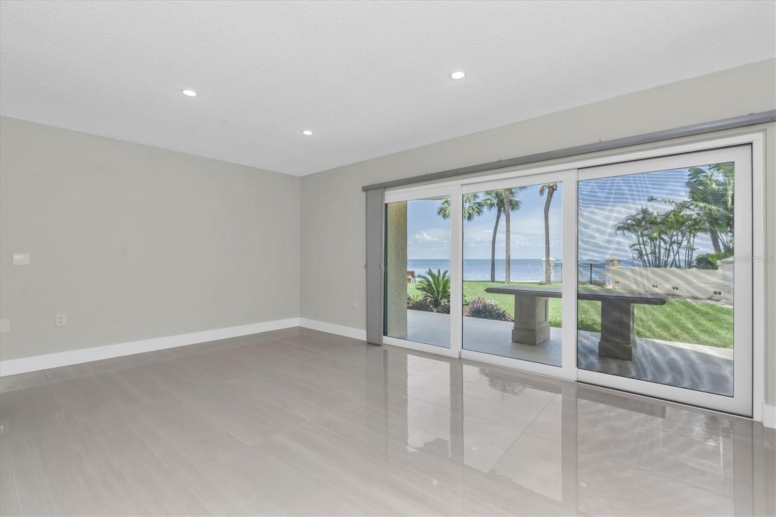 Image 17 of 46 For 7540 Sunshine Skyway Lane S P10