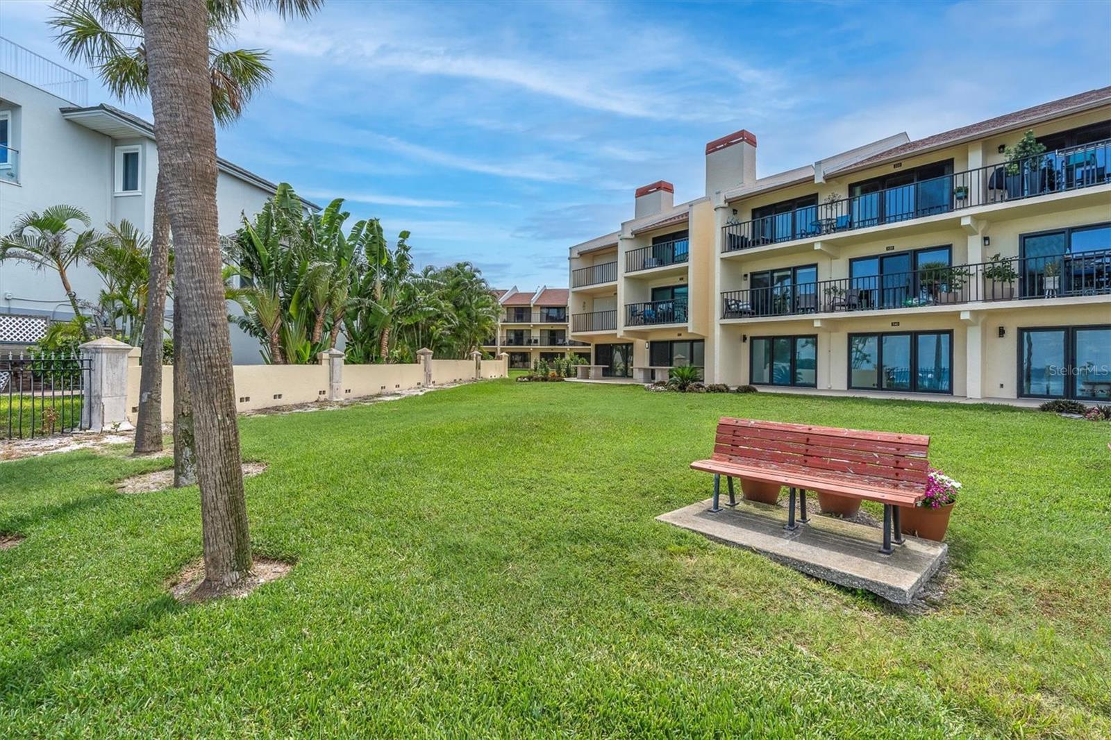 Image 30 of 46 For 7540 Sunshine Skyway Lane S P10