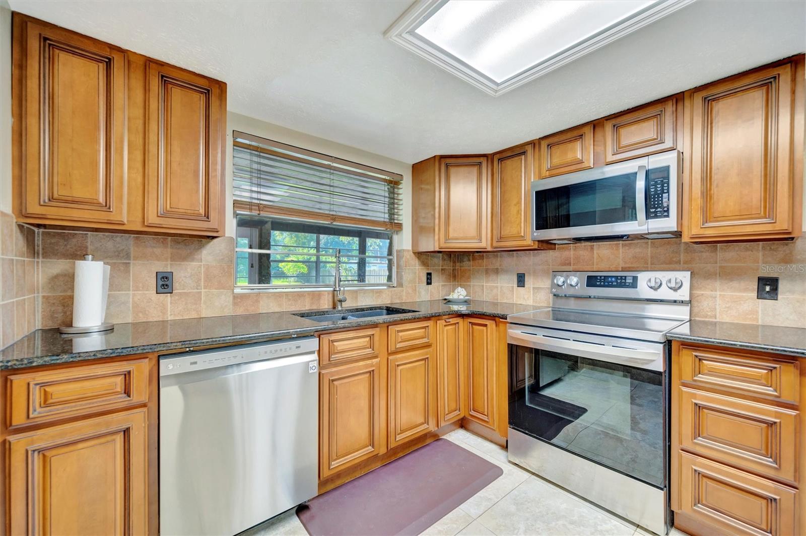 Image 18 of 58 For 3416 70th Street