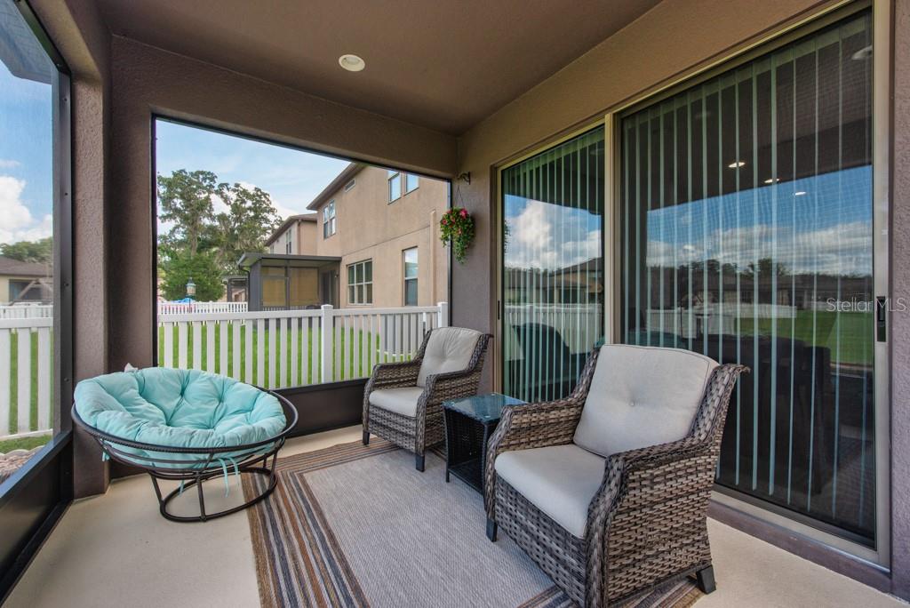 Listing photo id 20 for 1942 Trillium Boulevard