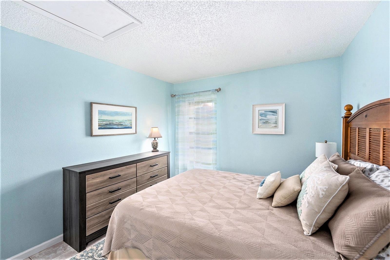 Image 15 of 31 For 1515 Pinellas Bayway S 25