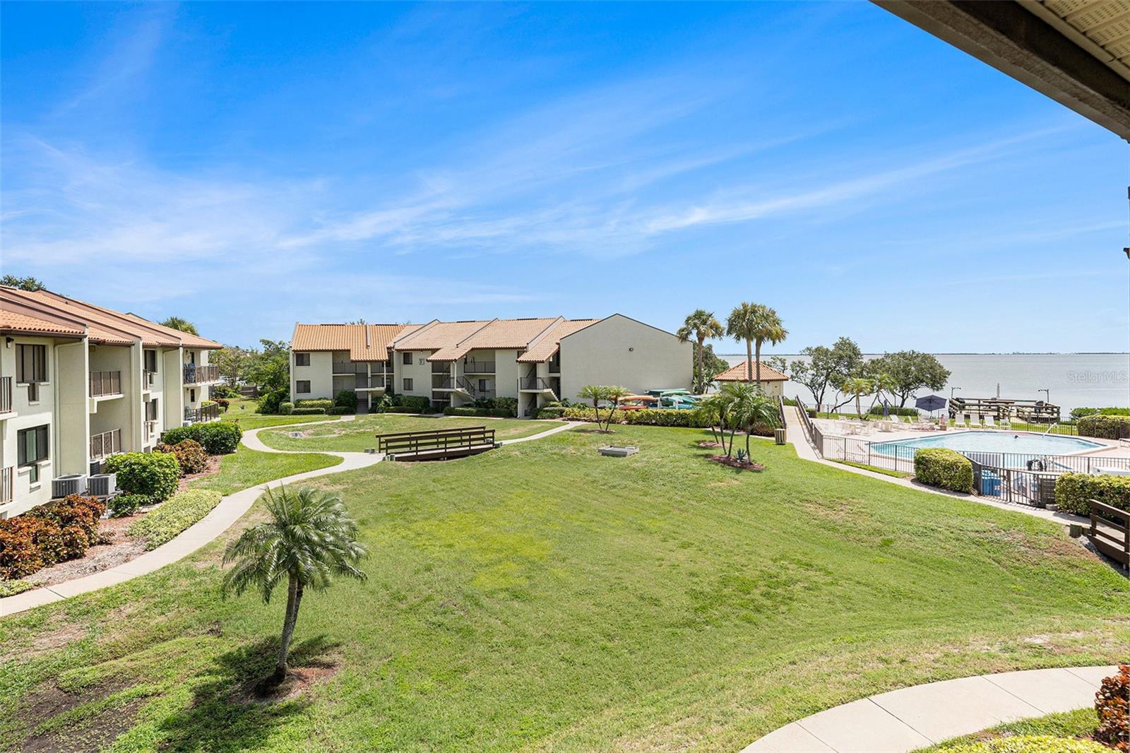 Image 19 of 31 For 1515 Pinellas Bayway S 25