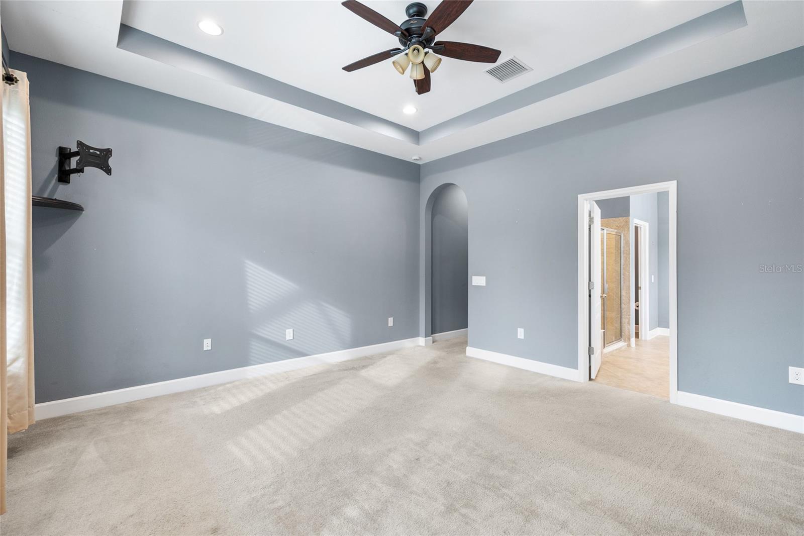 Image 18 of 47 For 4123 Windcrest Drive