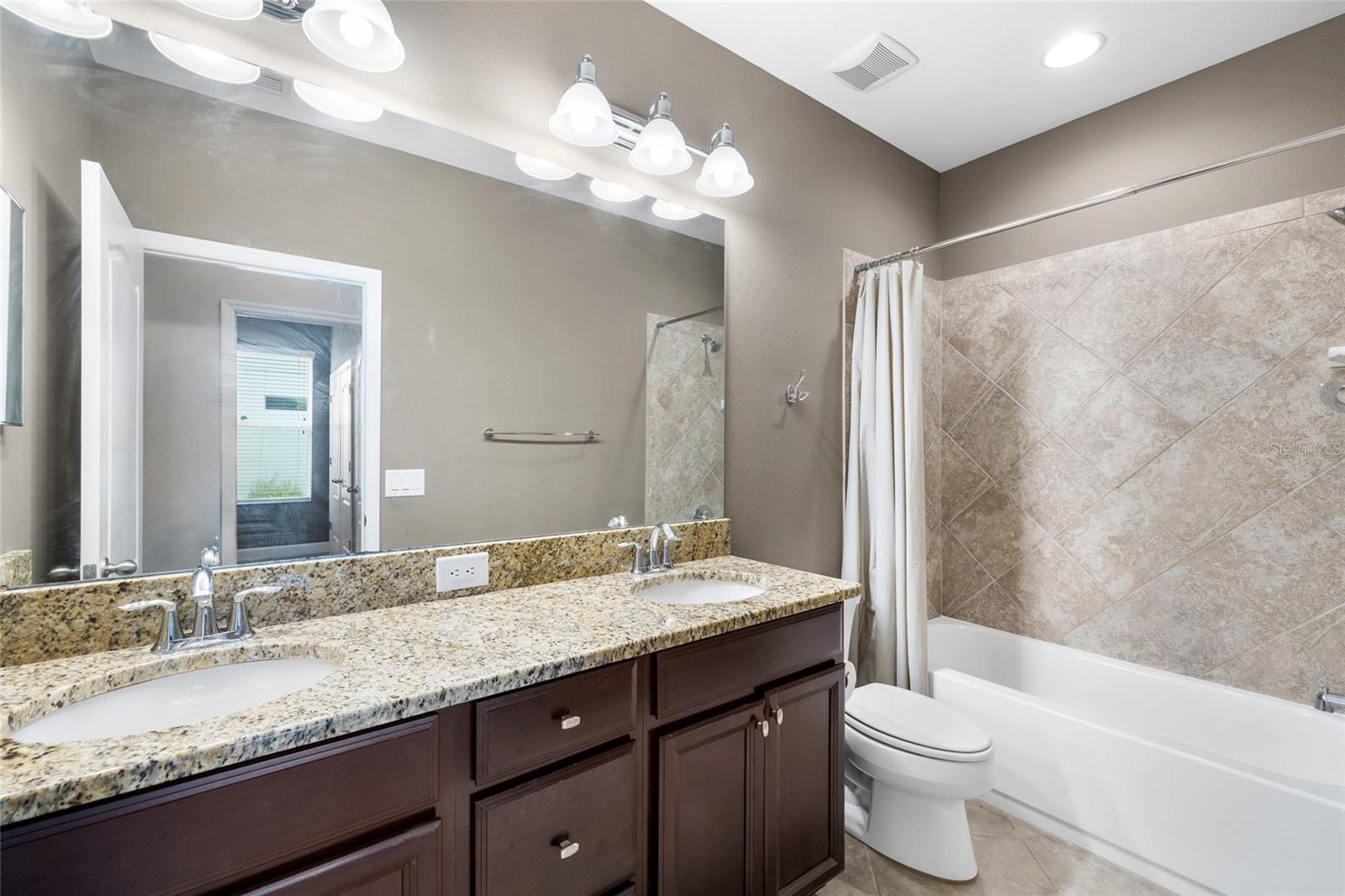 Image 25 of 47 For 4123 Windcrest Drive