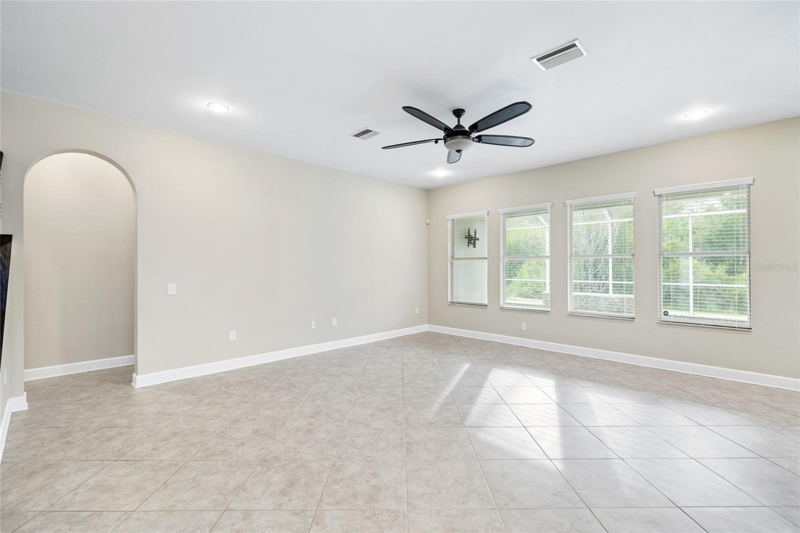 Image 7 of 47 For 4123 Windcrest Drive
