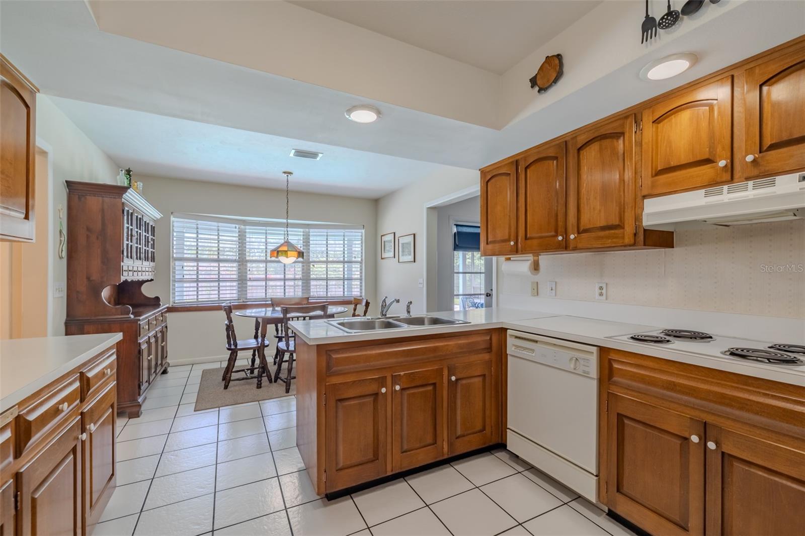 Image 11 of 61 For 1302 Ivywood Drive