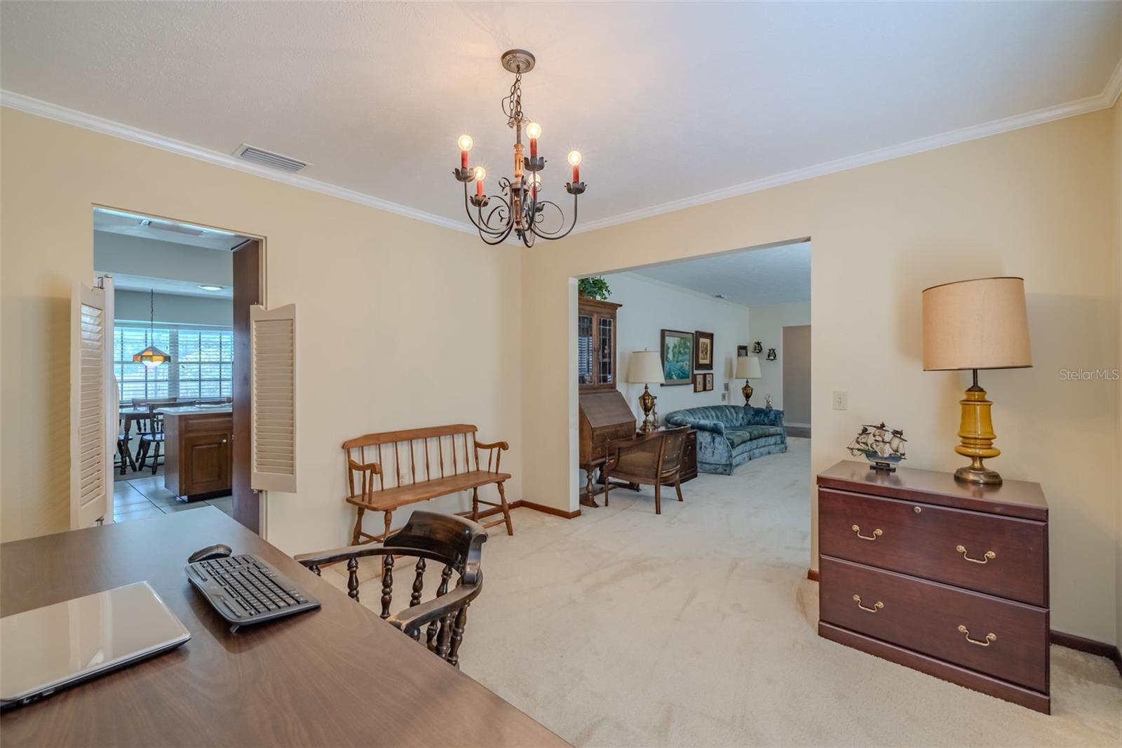 Image 23 of 61 For 1302 Ivywood Drive