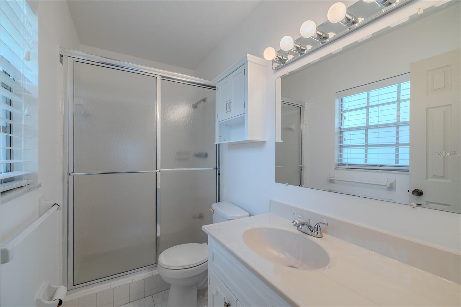 Image 28 of 61 For 1302 Ivywood Drive