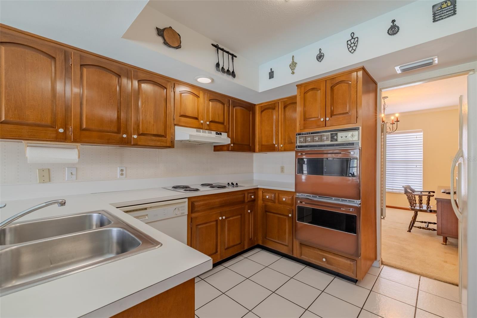 Image 9 of 61 For 1302 Ivywood Drive