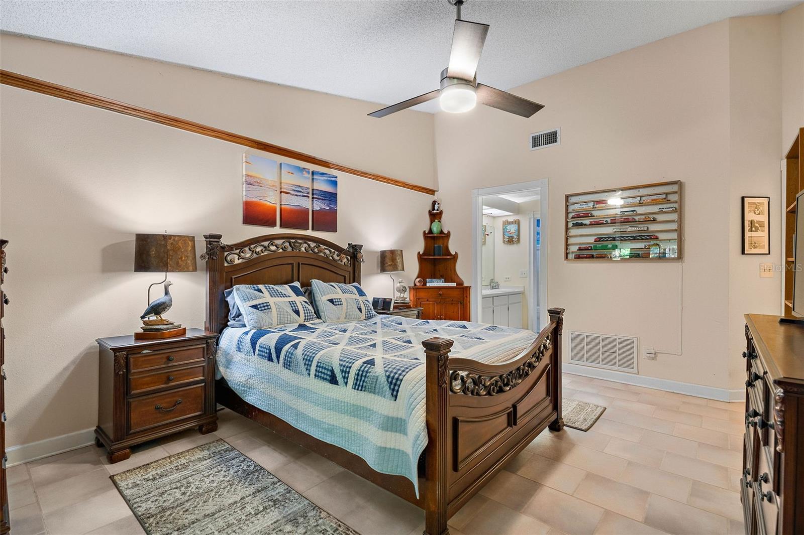 Image 18 of 31 For 2161 Cypress Point Drive N