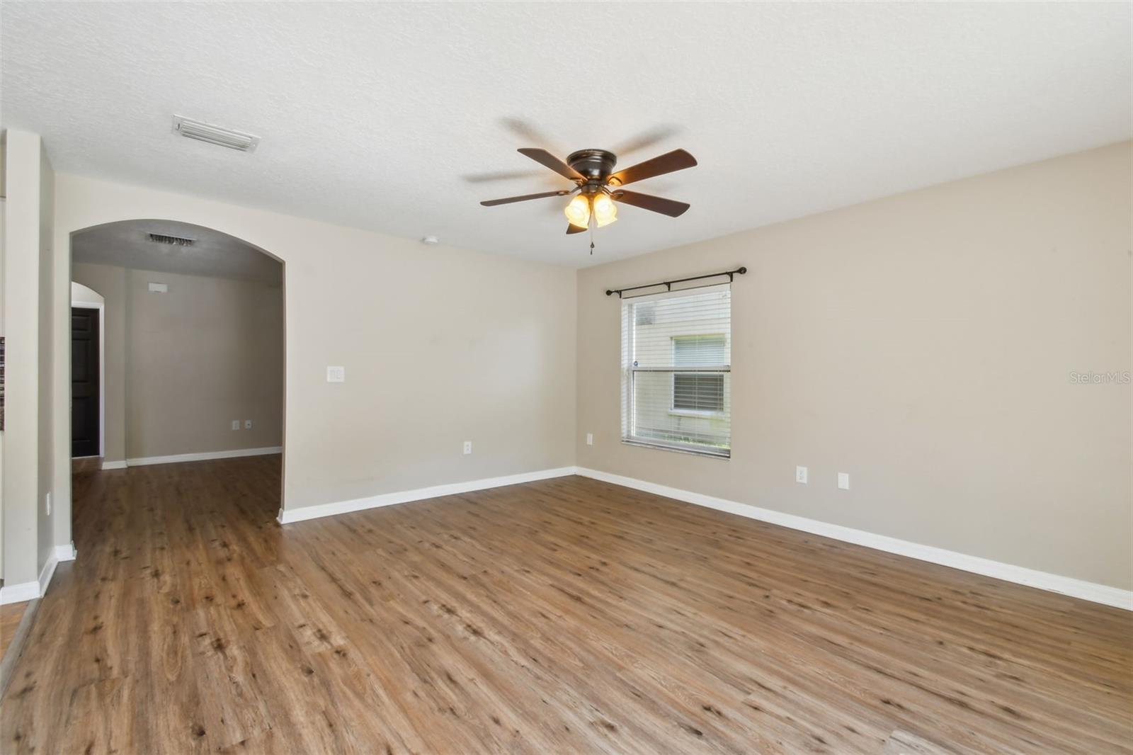Image 17 of 90 For 7842 Carriage Pointe Drive