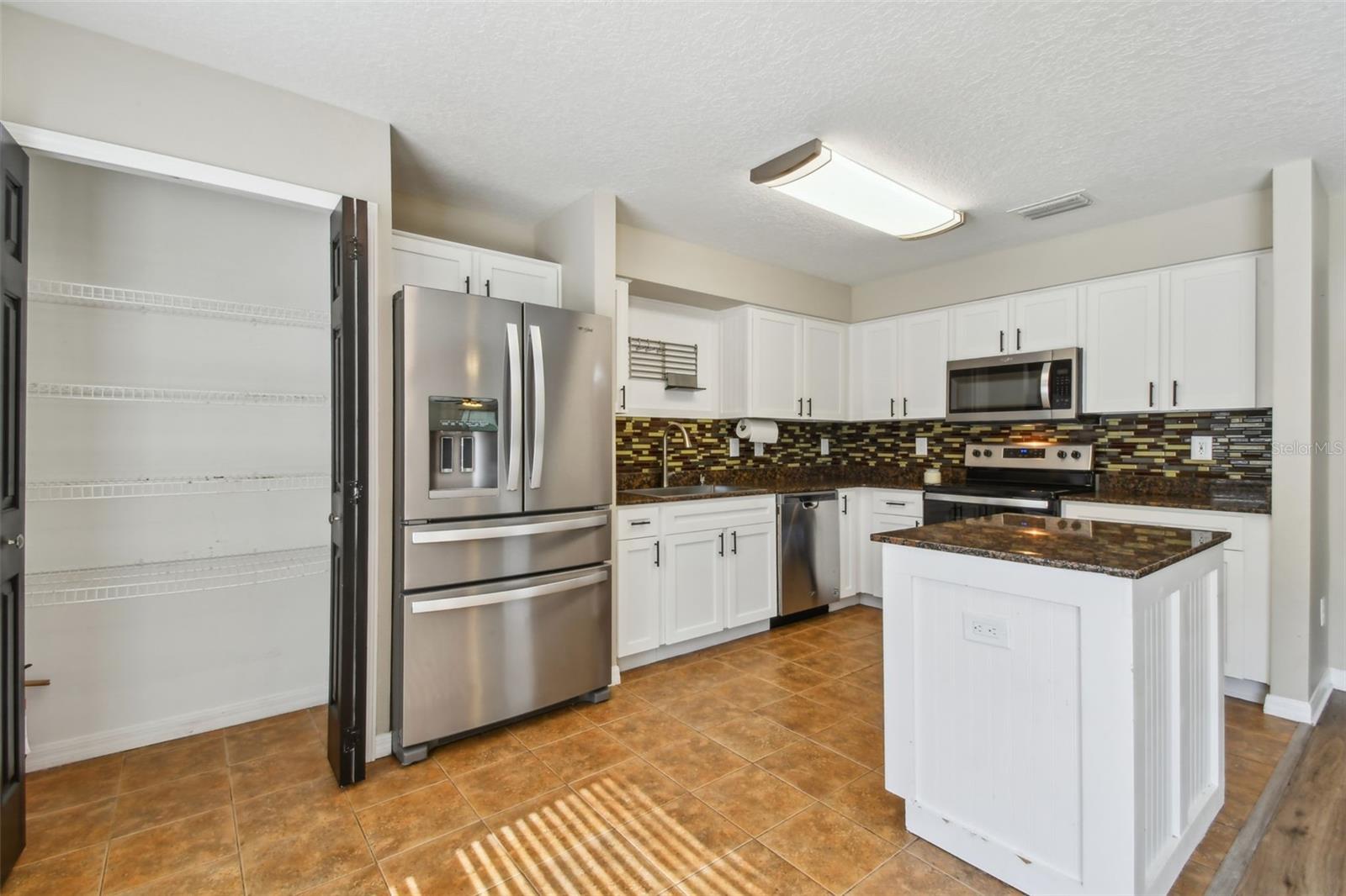 Image 18 of 90 For 7842 Carriage Pointe Drive