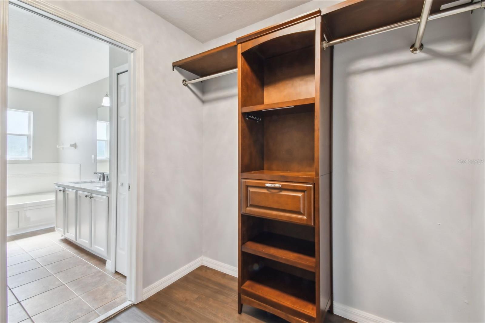 Image 79 of 90 For 7842 Carriage Pointe Drive