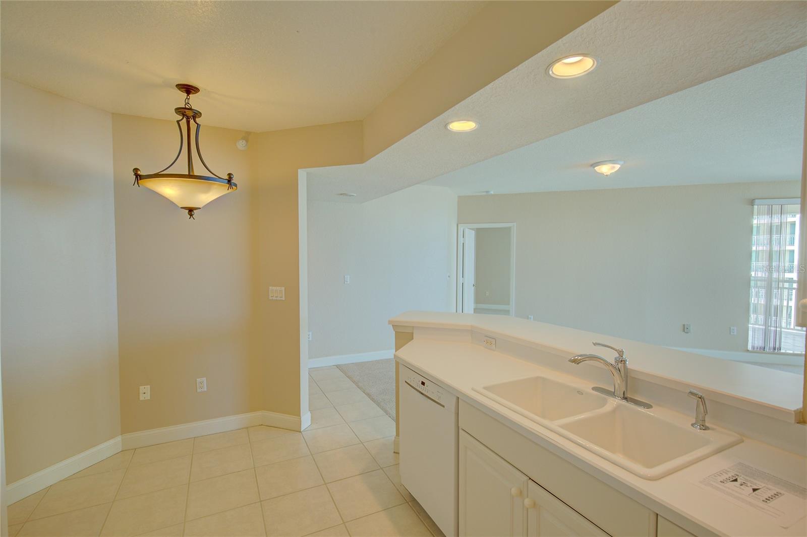 Image 24 of 41 For 1170 Gulf Boulevard 1803
