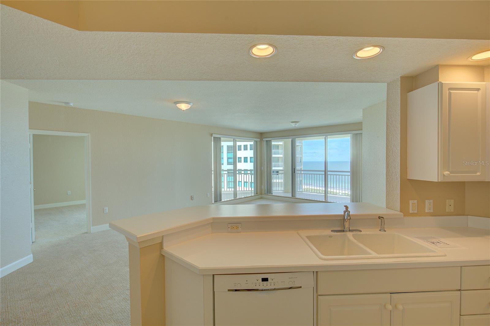 Image 25 of 41 For 1170 Gulf Boulevard 1803