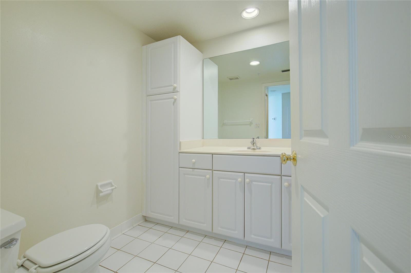 Image 35 of 41 For 1170 Gulf Boulevard 1803