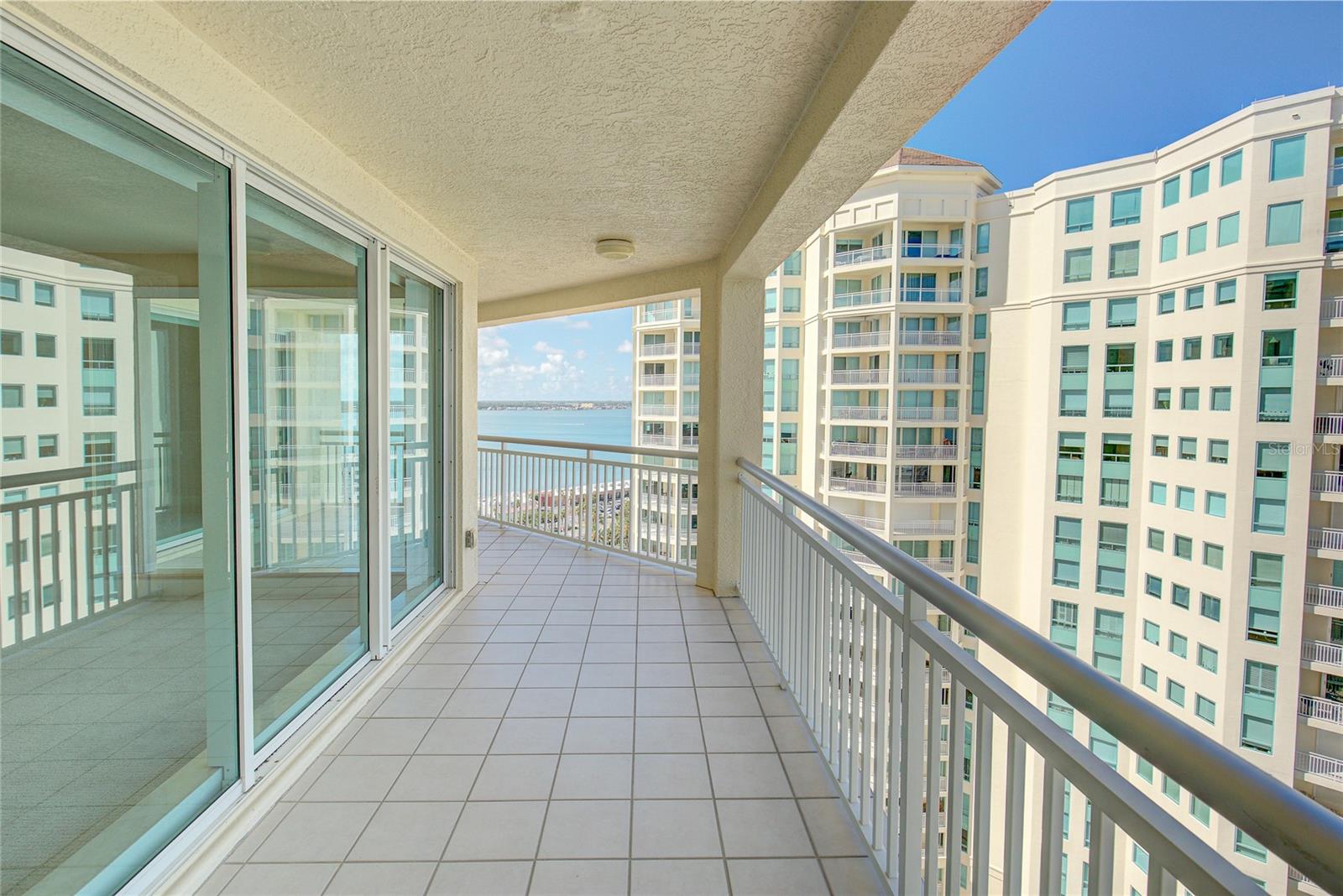 Image 36 of 41 For 1170 Gulf Boulevard 1803
