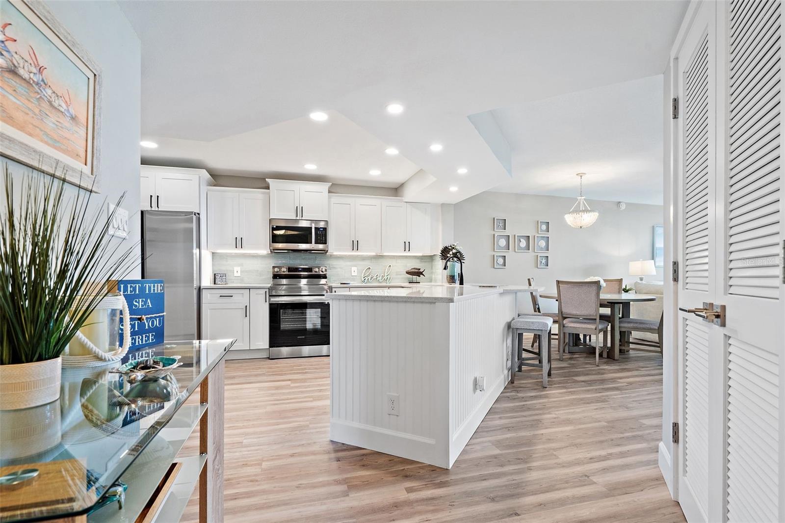 Image 8 of 51 For 5151 Isla Key Boulevard S 220
