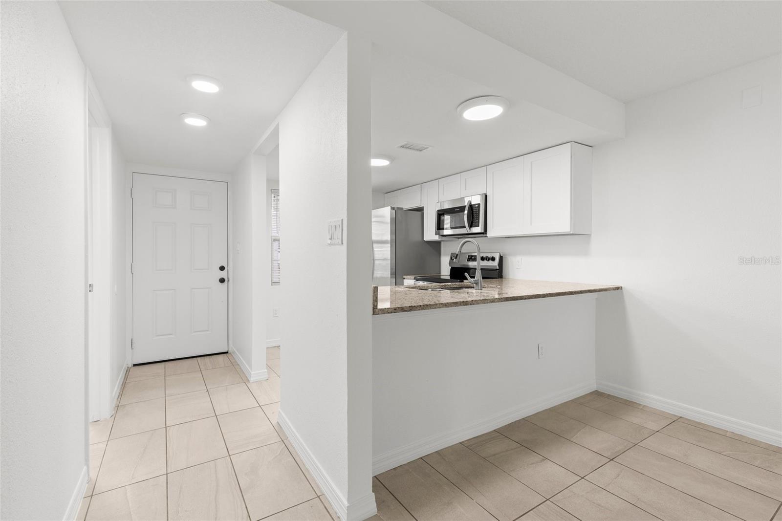 Image 5 of 18 For 5013 Terrace Palms Circle 101