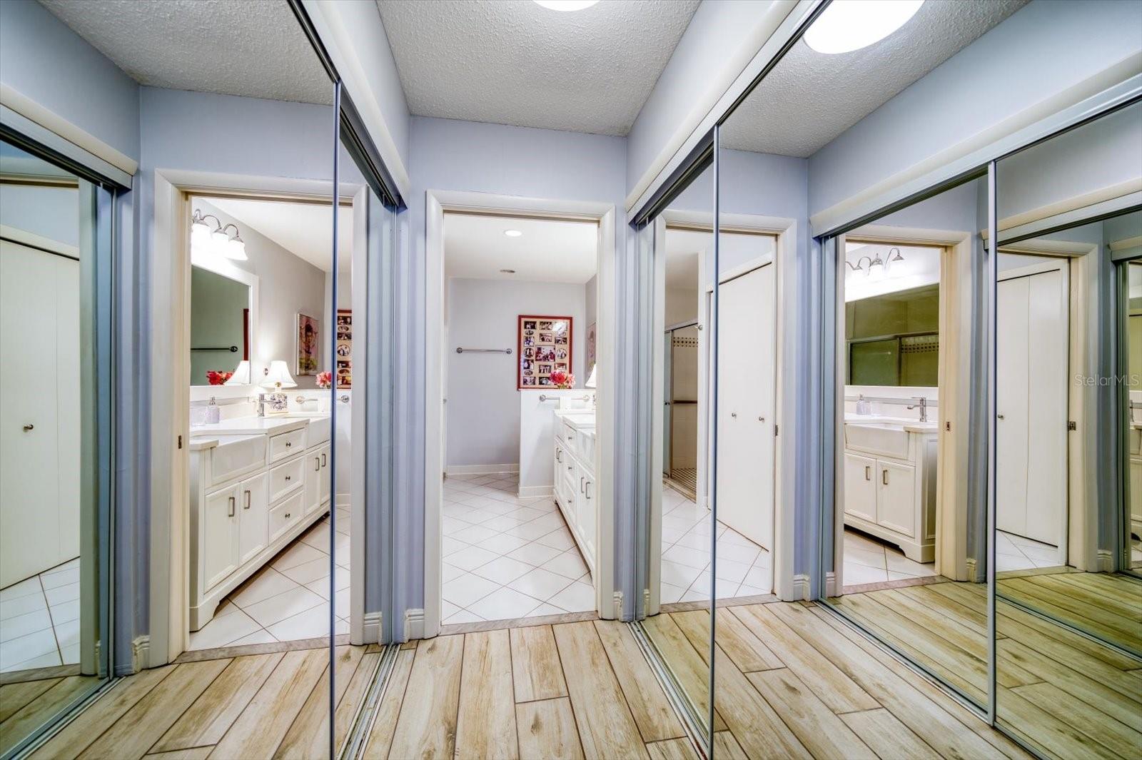 Image 23 of 41 For 2900 Gulf Boulevard 107