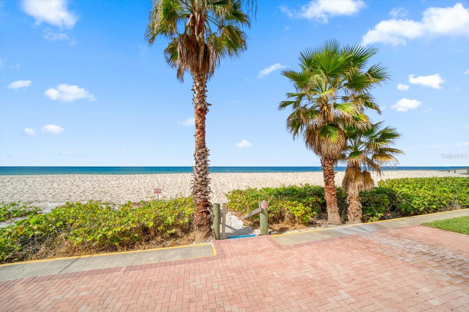 Image 34 of 41 For 2900 Gulf Boulevard 107