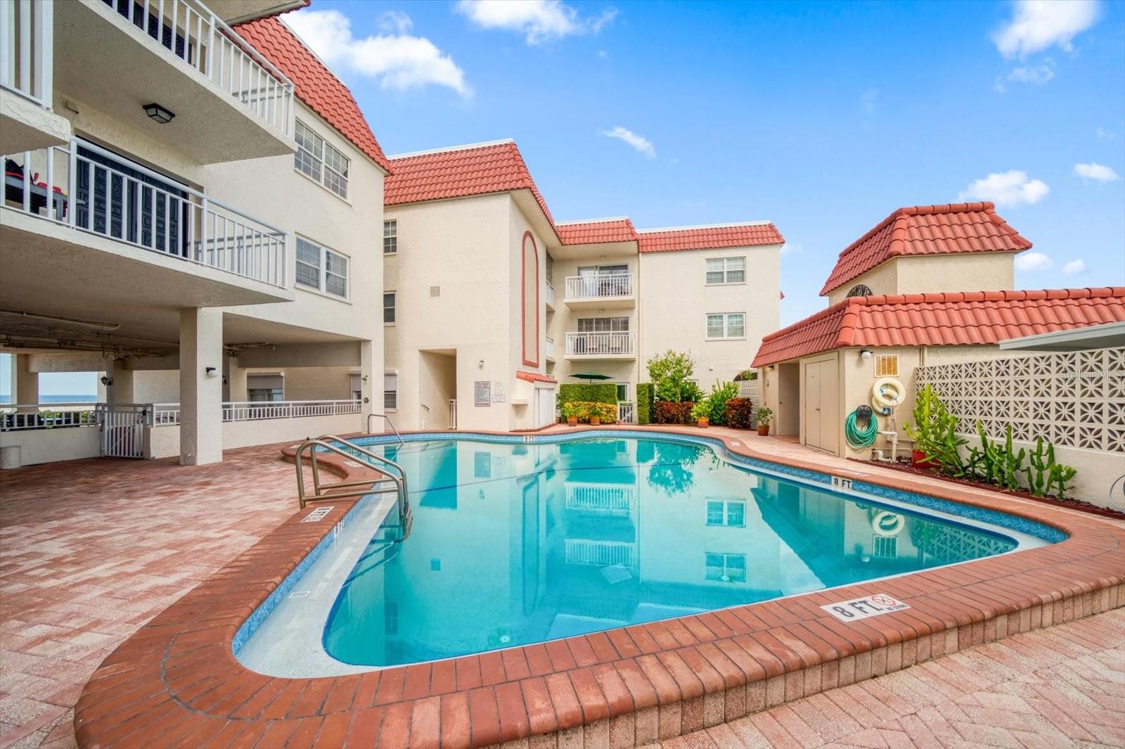 Image 5 of 41 For 2900 Gulf Boulevard 107