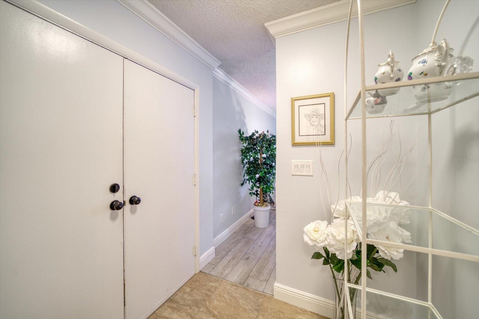 Image 6 of 41 For 2900 Gulf Boulevard 107