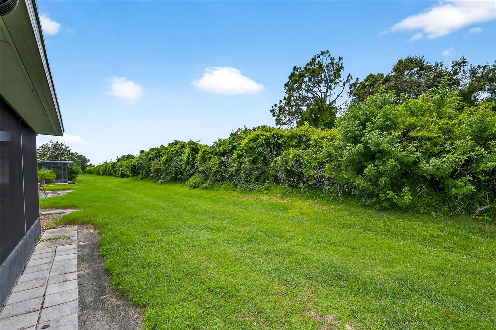 Image 42 of 52 For 2201 Hartlebury Way 2201