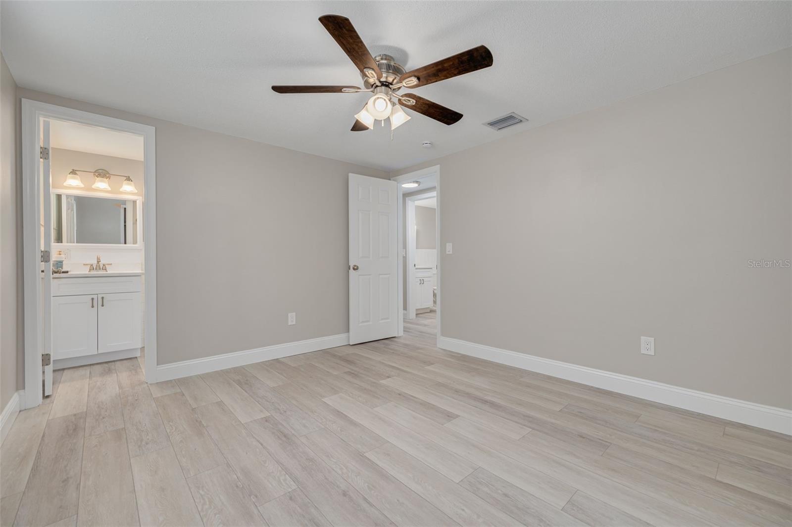 Image 17 of 31 For 2721 Lawn Place