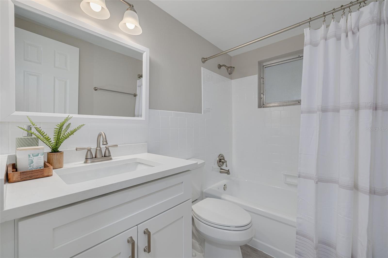 Image 21 of 31 For 2721 Lawn Place