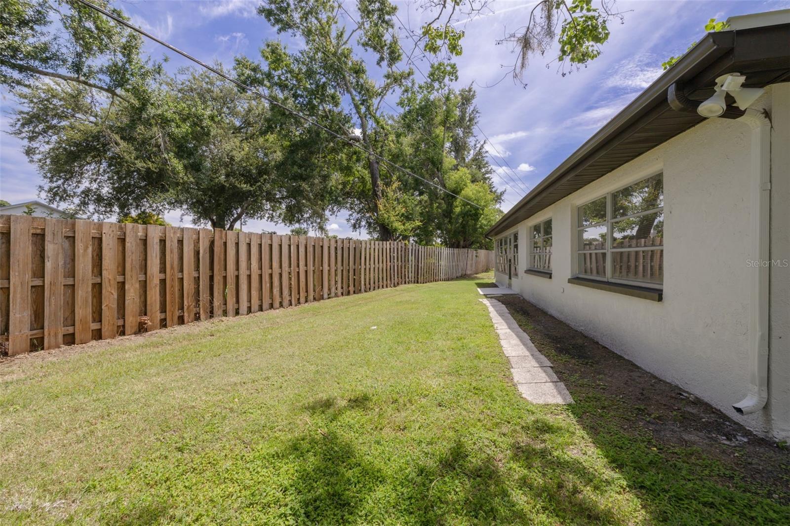 Image 27 of 31 For 2721 Lawn Place