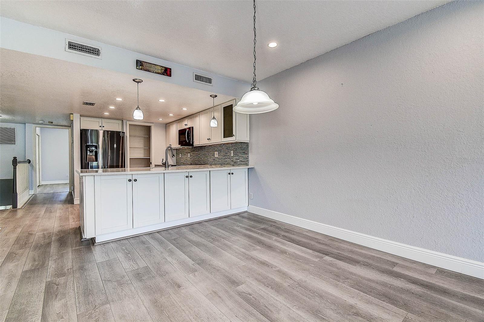Image 15 of 54 For 14865 Seminole Trail