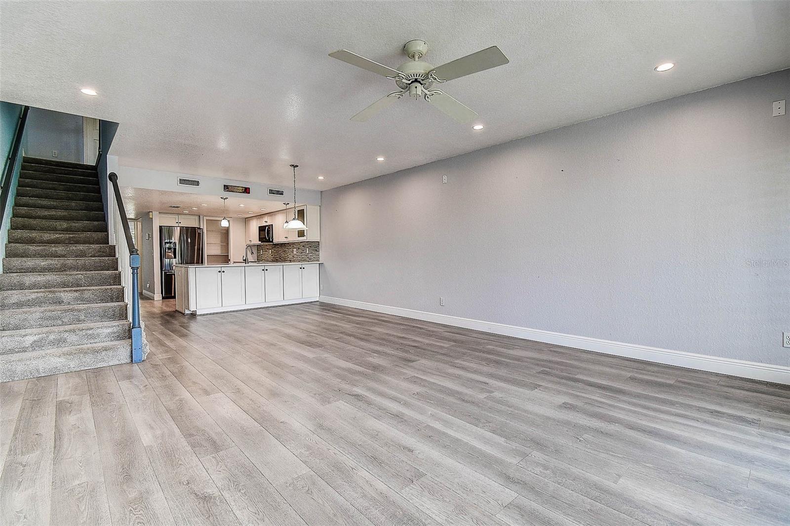 Image 17 of 54 For 14865 Seminole Trail
