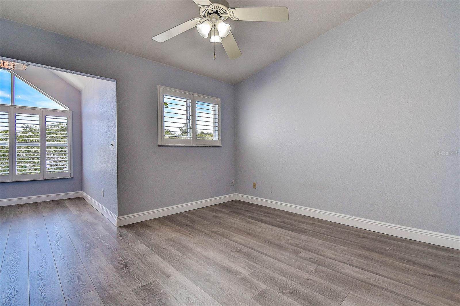 Image 31 of 54 For 14865 Seminole Trail