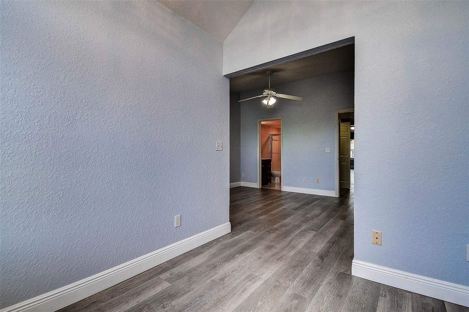 Image 34 of 54 For 14865 Seminole Trail