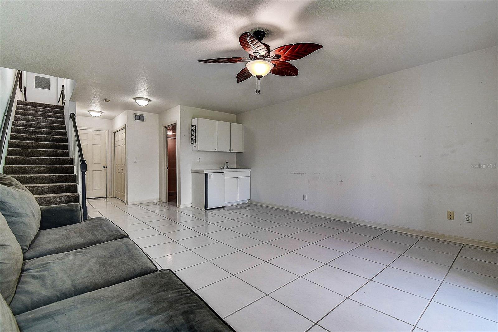 Image 38 of 54 For 14865 Seminole Trail