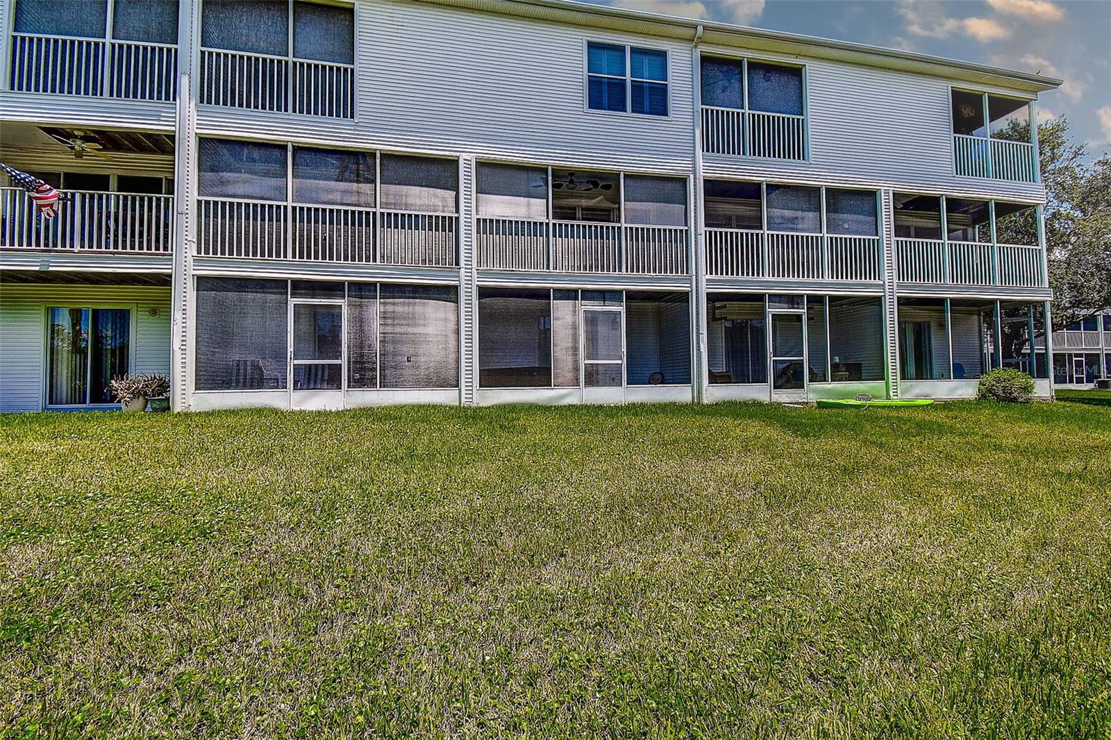 Image 47 of 54 For 14865 Seminole Trail