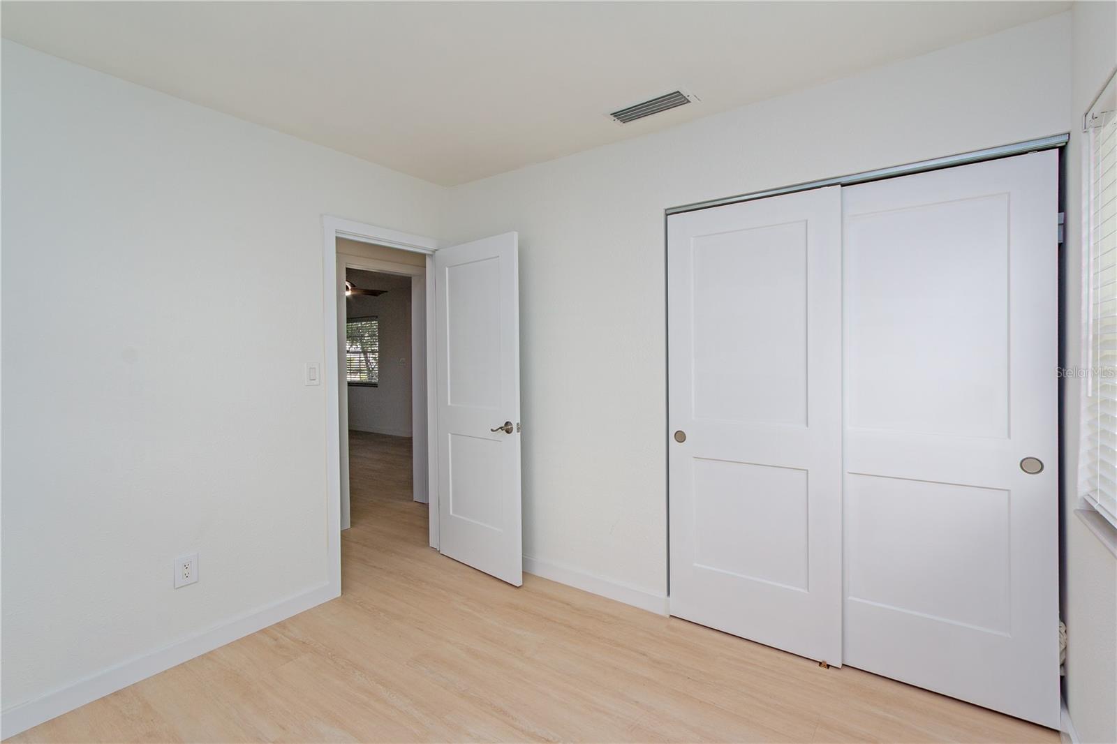 Image 15 of 20 For 750 Bay Esplanade