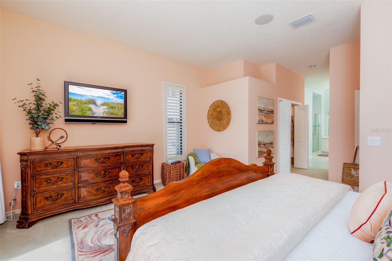 Image 13 of 45 For 10293 Shady Oak Lane