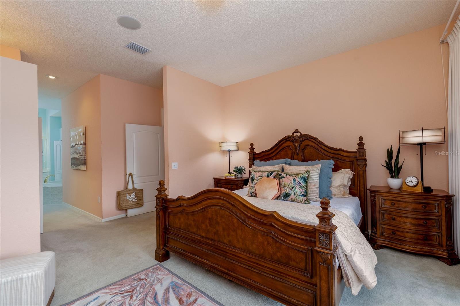 Image 14 of 45 For 10293 Shady Oak Lane