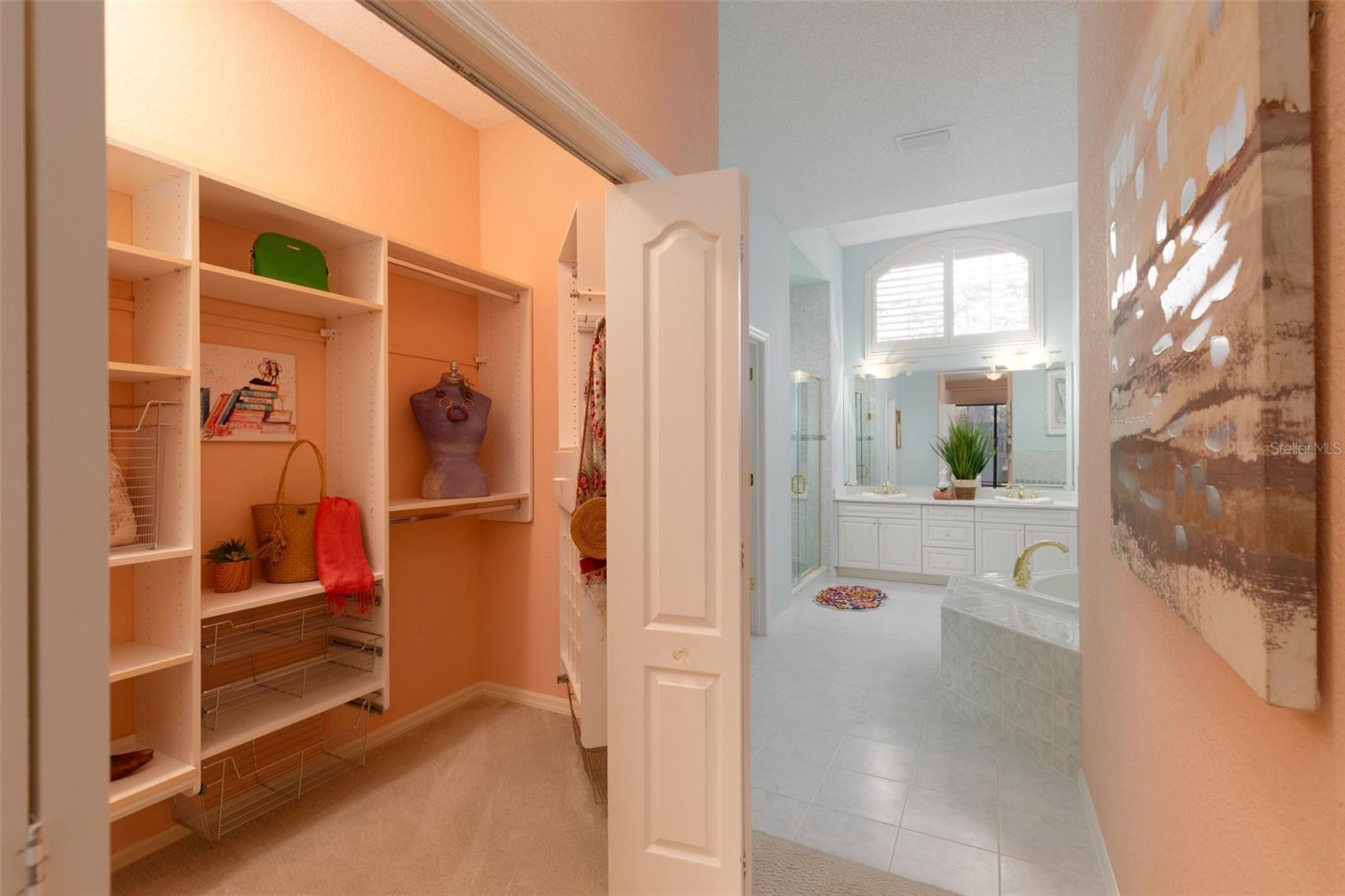 Image 16 of 45 For 10293 Shady Oak Lane