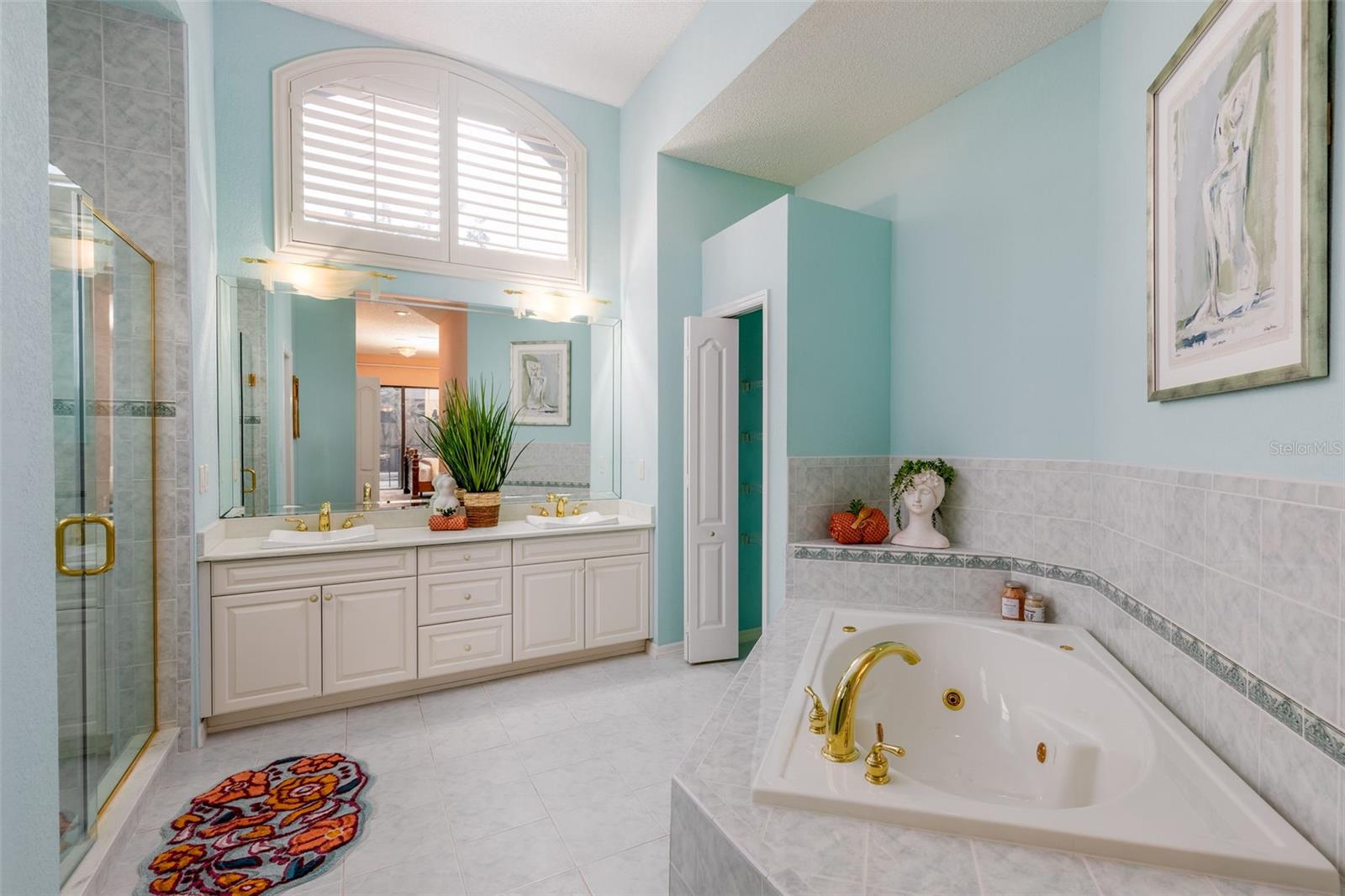 Image 18 of 45 For 10293 Shady Oak Lane