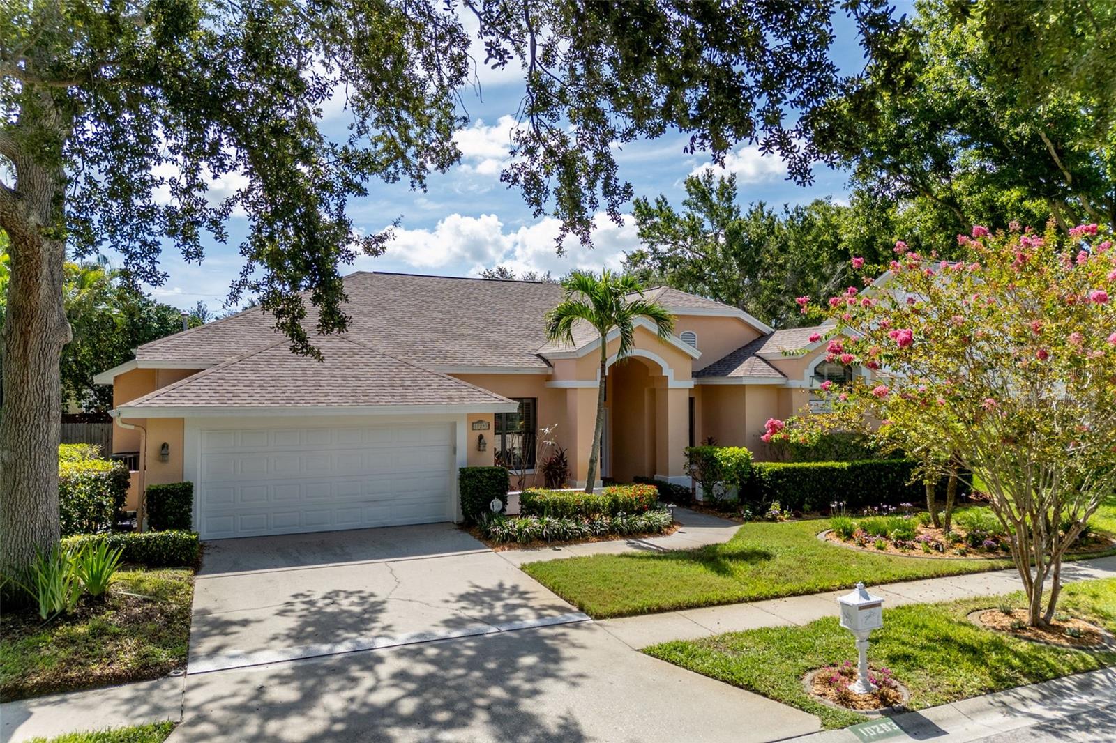 Image 3 of 45 For 10293 Shady Oak Lane