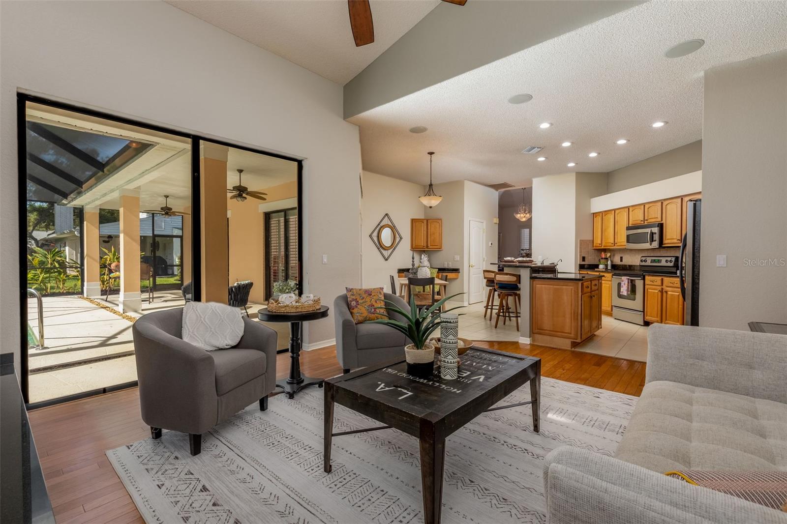 Image 33 of 45 For 10293 Shady Oak Lane