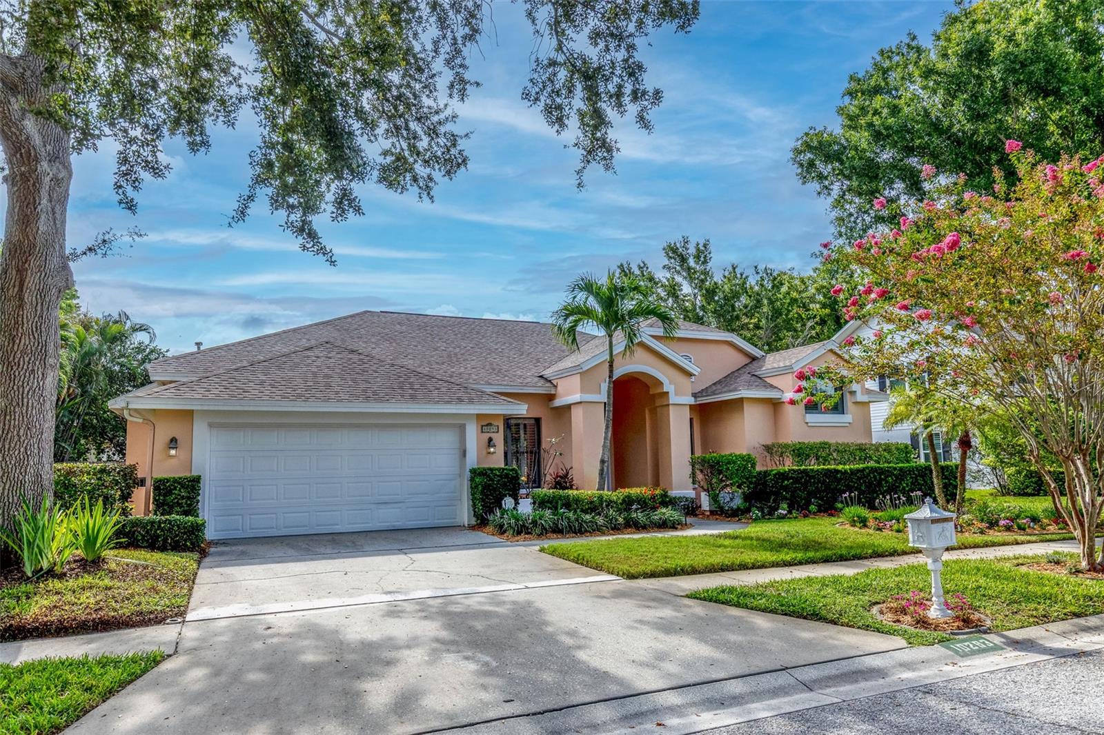 Image 4 of 45 For 10293 Shady Oak Lane