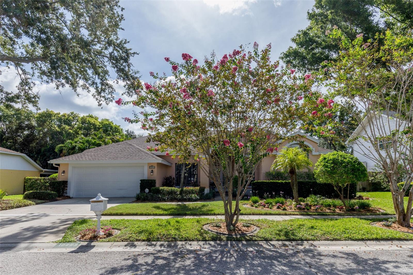 Image 5 of 45 For 10293 Shady Oak Lane