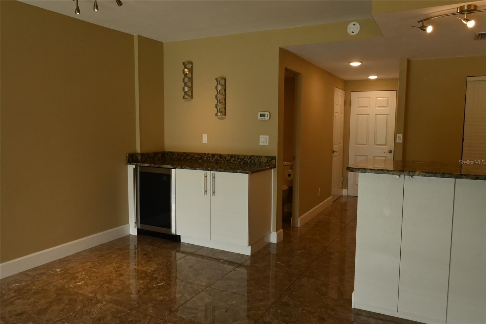 Image 10 of 20 For 2700 Cove Cay Drive 2d
