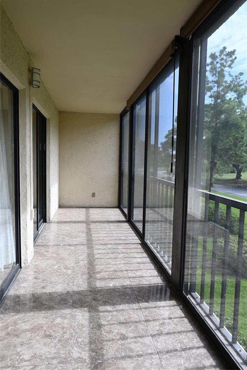 Image 17 of 20 For 2700 Cove Cay Drive 2d