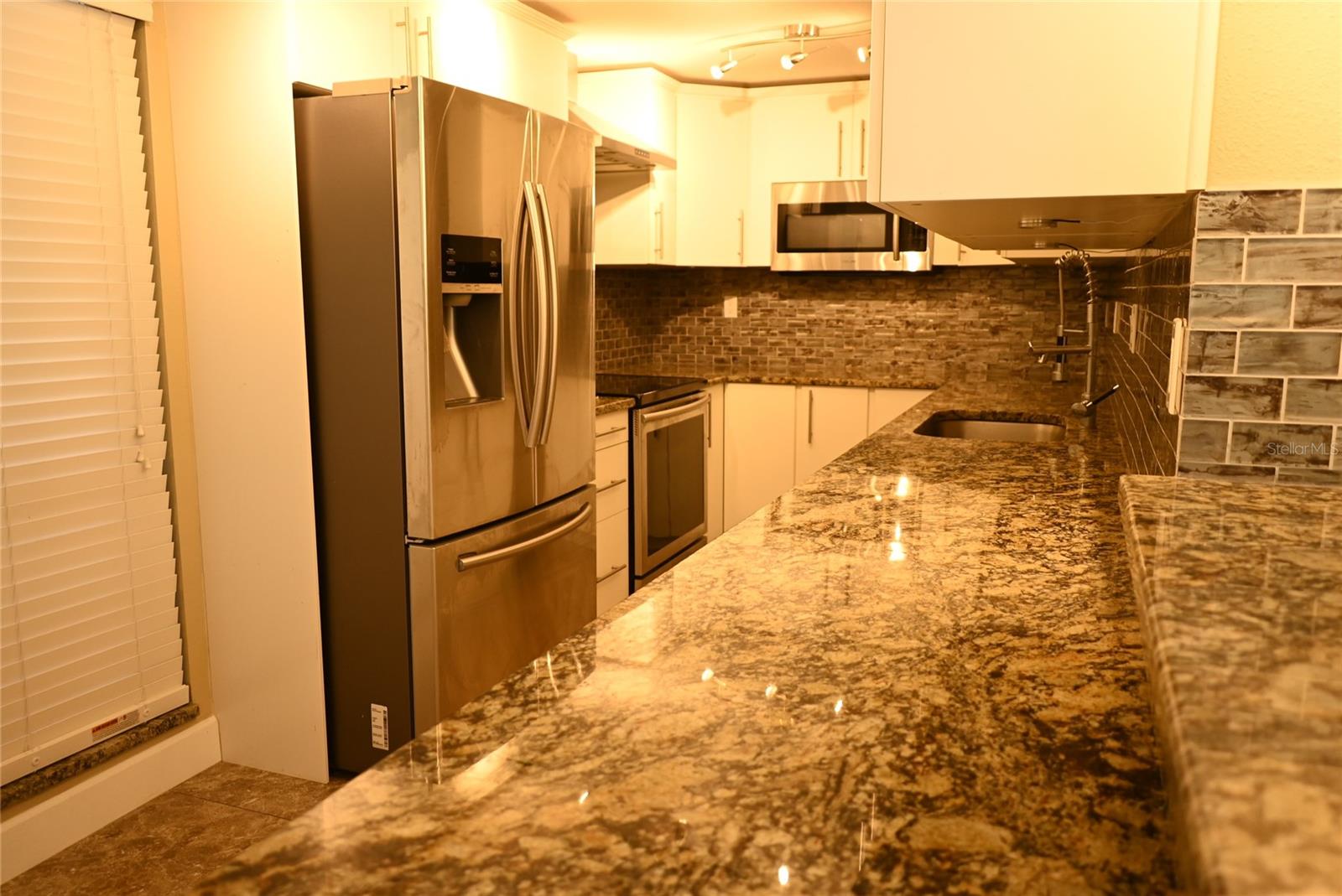 Image 8 of 20 For 2700 Cove Cay Drive 2d